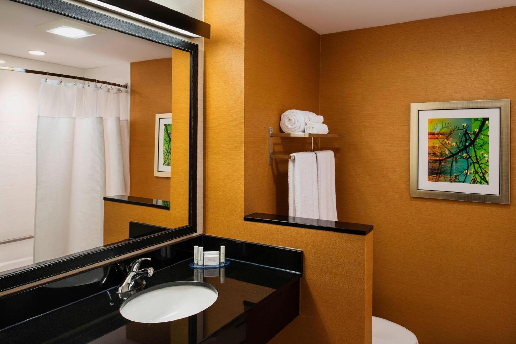 Fairfield Inn & Suites By Marriott Winnipeg Exterior photo