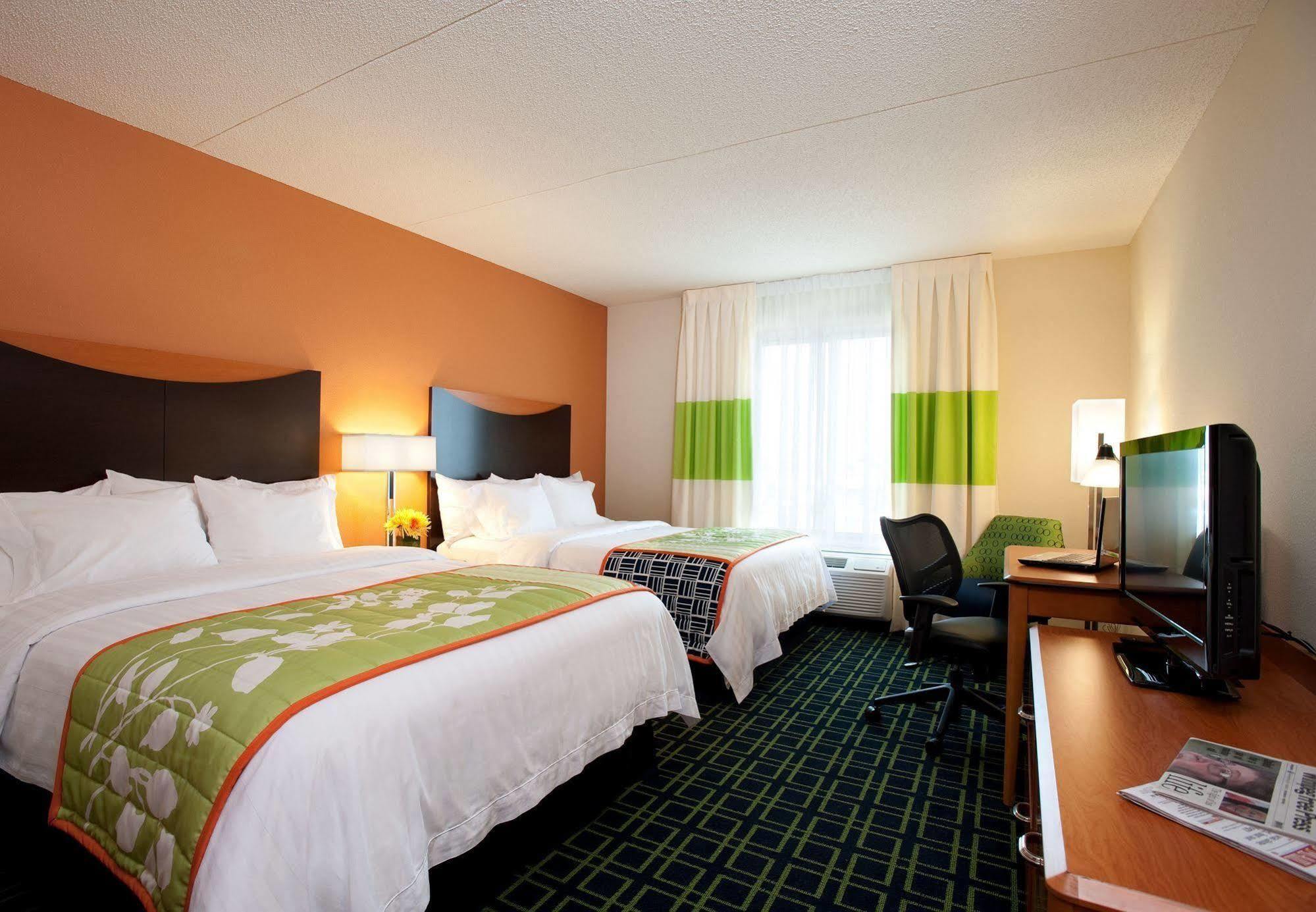 Fairfield Inn & Suites By Marriott Winnipeg Exterior photo